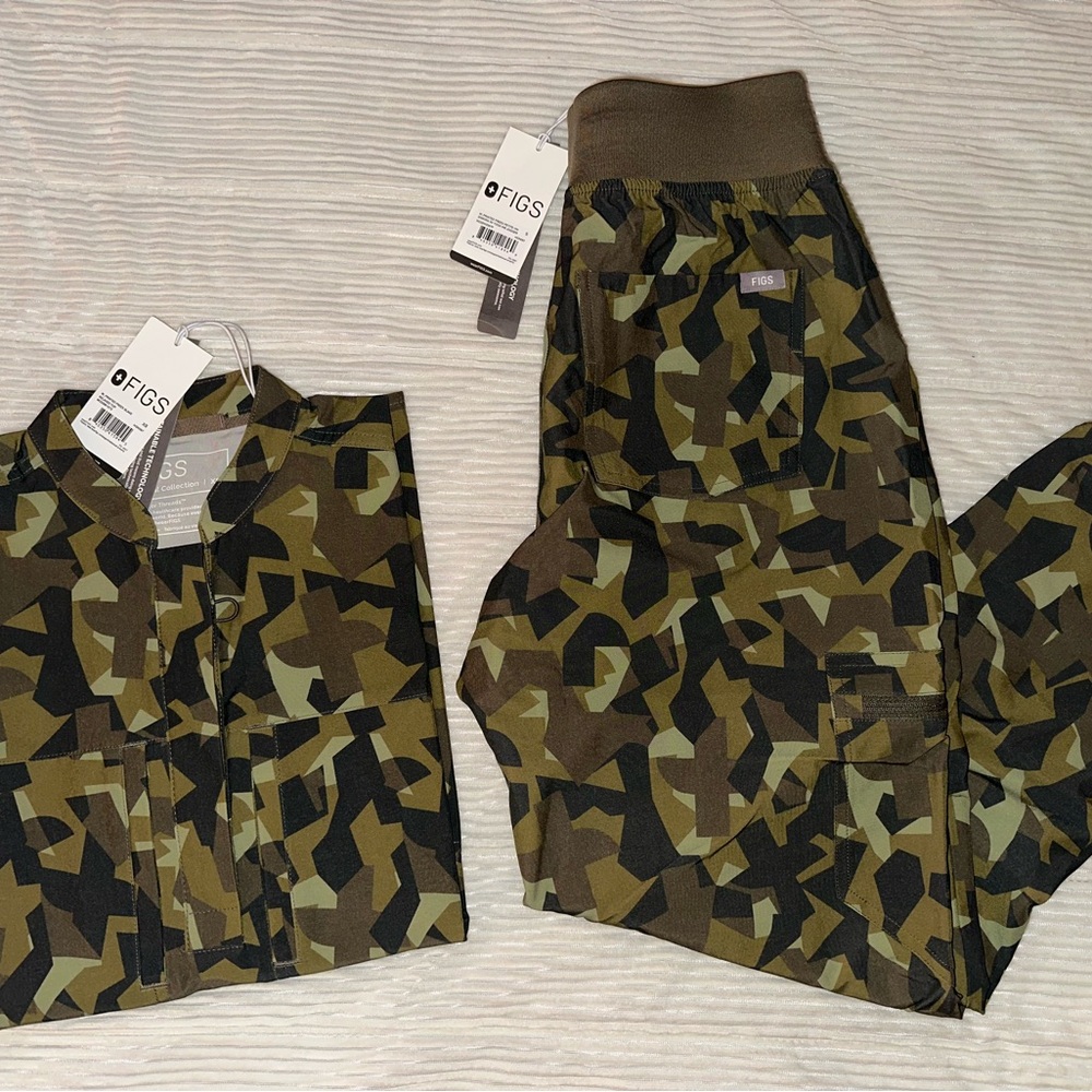 FIGS Camo Martini FREEx Blake Top & Zamora Jogger NWT